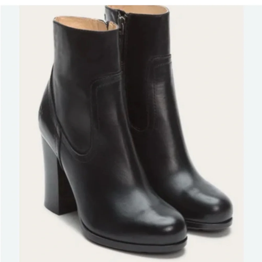 Frye Parker Short Boot Black leather bootie Sz 6 - Picture 1 of 13